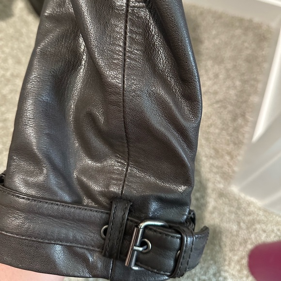 Leather jacket - Picture 5 of 6